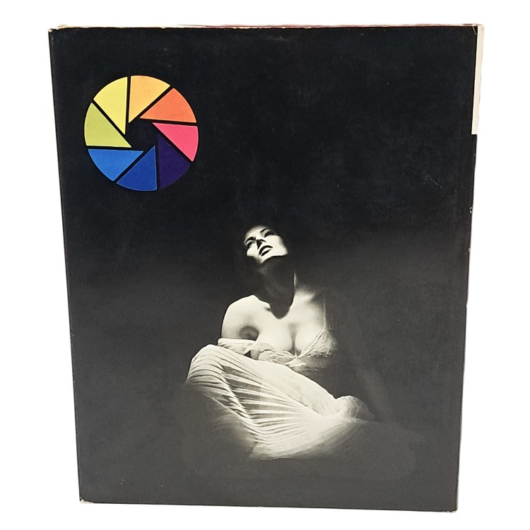 Magische Schonheit. Portrait pin up Akt